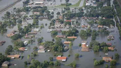Casas inundadas en Texas tras el paso del huracán Harvey. (Daniel J. Martinez, U.S. Air National Guard)