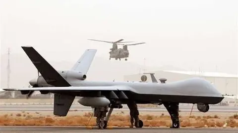 En la imagen de la RAF, un dron británico.