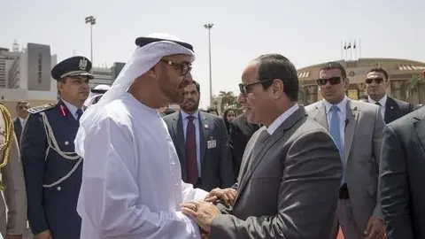El jeque Mohammed bin Zayed y el presidente Abdel Fattah El Sisi en un encuentro en El Cairo.