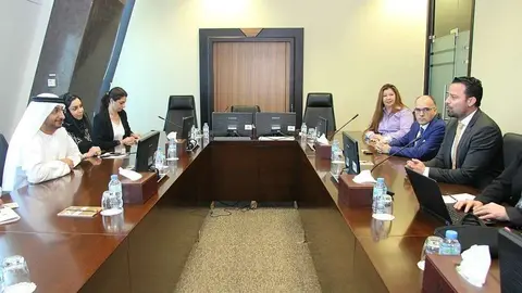 Encuentro en Dubai del viceministro de Comercio Exterior con el secretario de Economía de Emiratos Árabes. (EL CORREO)