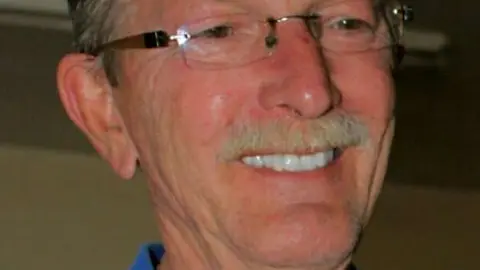 Una imagen del ciudadano estadounidense secuestrado en Saná.