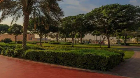 Una imagen de Al Barsha Pond Park de Dubai.