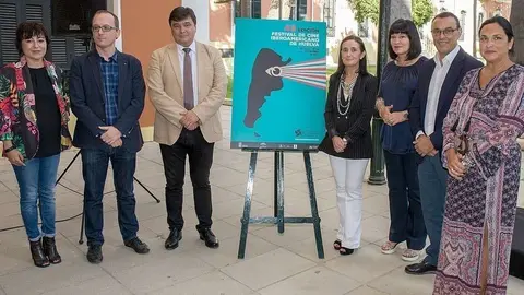 Presentación del cartel del 43 Festival de Cine Iberoamericano en la Casa Colón de Huelva. (Cedida) 