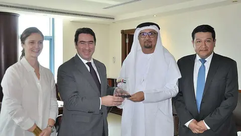 En la imagen, de izquierda a derecha, Juliana Villegas, de Procolombia, Faihan Al Fayez, embajador de Colombia en EAU, Humaid Mohamed, secretario de Cámaras de Comercio e Industria EAU, y Gonzalo Vargas, de Procolombia. (Cedida)
