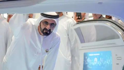 El jeque Mohammed bin Rashid visitó la exposición Gitex en Dubai.