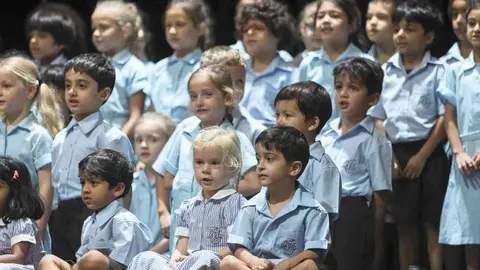 Alumnos de The North London Collegiate School.(Christopher Pike / The National)