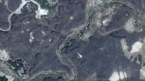Vista por satélite de la zona de Arabia donde se han encontrado los muros de piedra. (Google Earth)