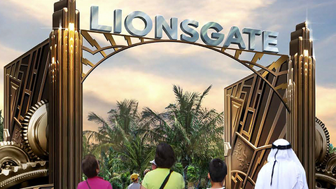 Acceso al parque Los Juegos del Hambre en Dubai.