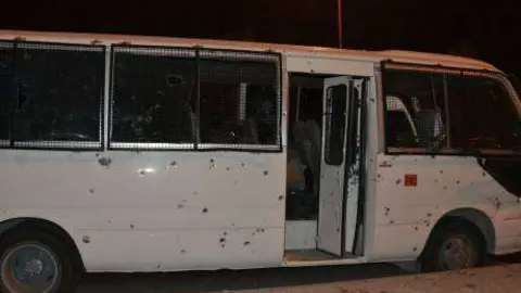 Un autobús de la policía ha sido objetivo de un atentado en Bahréin.