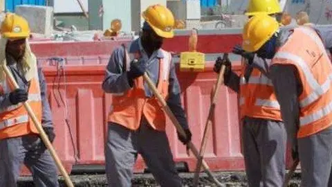 Una imagen de trabajadores expatriados en Qatar.