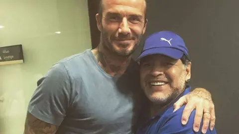 La imagen de Beckham y Maradona en Dubai.