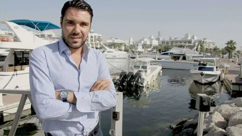 Borja Vela, con la marina de Dubai Golf de fondo. (EL CORREO)