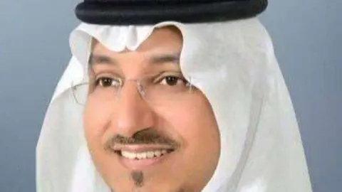 El príncipe Mansour bin Muqrin bin Abdulaziz, vicegobernador de la región saudí de Asir.