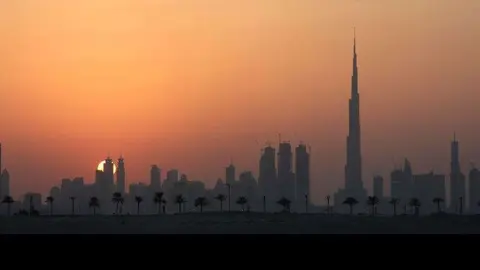 Skyline de Dubai en el atardecer. (Rafael Pérez / EL CORREO DEL GOLFO)