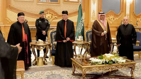 En la imagen de Reuters, el patriarca maronita durante su visita a Arabia Saudita.
