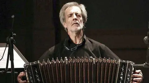  El emblemático bandoneonista uruguayo Héctor Ulises Passarella.