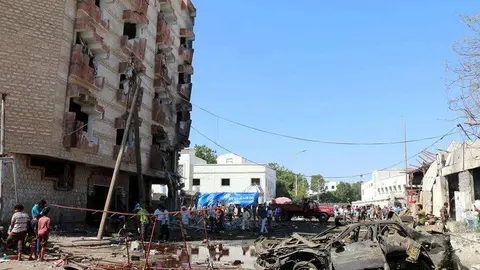 Los combates se extendieron a barrios cercanos a la mezquita en Saná /EFE)
