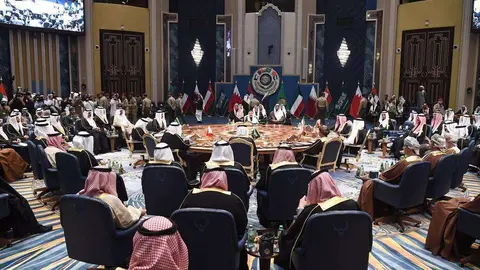 Primer y único día de sesiones de la cumbre del CCG en Kuwait. (Kuna)