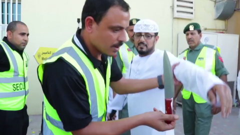 Un fotograma del vídeo publicado por la Policía de Dubai en Twitter.