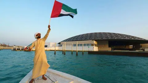 Una imgen del Louvre de Abu Dhabi durante la celebración del Día National. (Greg Garay, Louvre Abu Dhabi)
