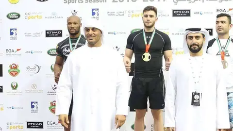 Ganadores de la categoría 94 kilos en el Campeonato de Jiu Jitsu de Dubai.