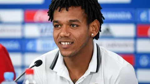 El jugador brasileño del club emiratí Al Jazira Romarinho, durante su comparecencia ante los medios. (@AlJazira_uae)