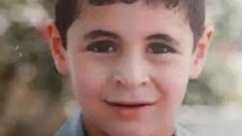 Una imagen de Obaida el niño trágicamente asesinado.