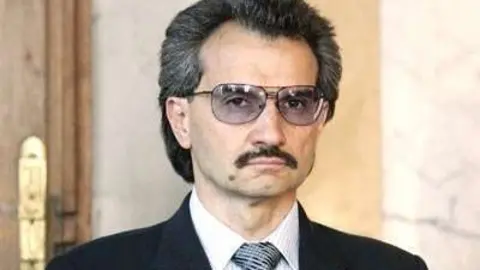 El príncipe saudí Alwaleed bin Talal uno de los hombres más ricos del mundo.