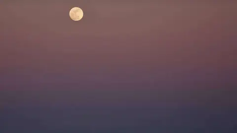 Luna en Emiratos Árabes Unidos. (EL CORREO)