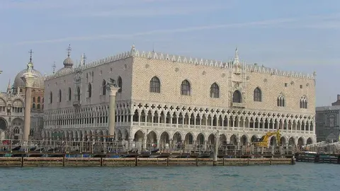 El Palacio Ducal en la famosa Plaza de San Marco en Venecia.