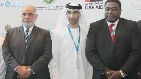 El director ejecutivo de la Comisión Nacional de Energía de la República Dominicana, Juan Rodríguez Nina -izquierda-, junto al ministro de Cambio Climático y Medio Ambiente. (EL CORREO)