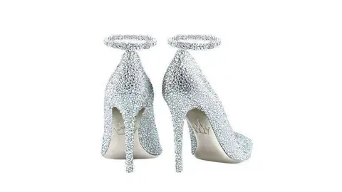 Los zapatos 'Jada Shoes' están fabricados con oro, platino, diamantes y zafiros. (Jada Dubai)