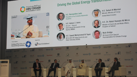 Panel 'Impulsando la transformación energética global' durante la Semana de la Sostenibilidad de Abu Dhabi. (ELCORREO)
