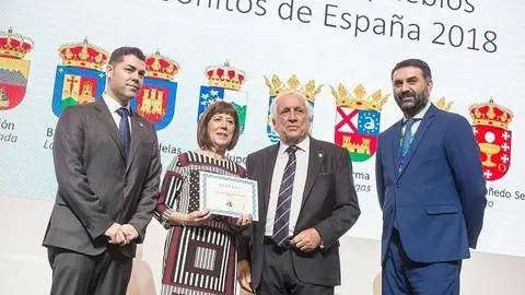 Presentación de los Pueblos mas bonitos de España 2018.Francisco Javier Fernández, consejero de Turismo; Alto comisionado para la Marca España, Carlos Espinosa; y Francisco Maestre, presidente de Los Pueblos mas Bonitos. (Efe)