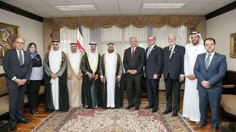 La delegación de Sharjah durante su visita a Costa Rica. 