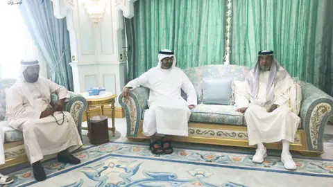 El presidente de EAU, Sheikh Khalifa, recibió las condolencias de Sheikh Mohamed bin Zayed Al Nahyan y Sheikh Tahnoun bin Mohammed Al Nahyan.