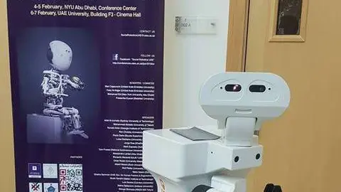 El robot Tiago de la empresa española Palrobotics en el Simposio sobre Robótica Social que se celebra esta semana en Abu Dhabi. (@PALRobotics)