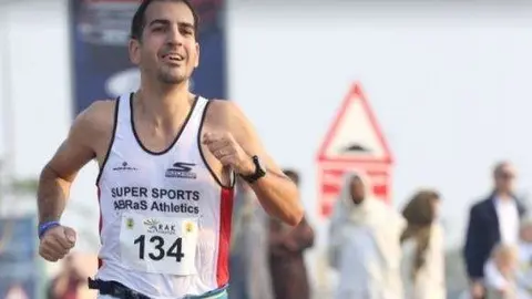 Mario Illán realizó el mejor tiempo entre los hispanos en la Maratón de RAK 2018.