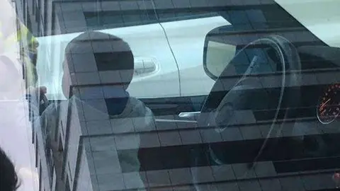 Los padres deben vigilar a los menores en todo momento.