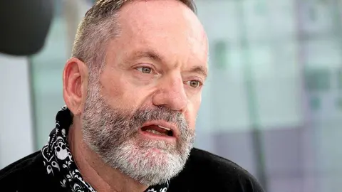 El español Pablo del Val, director artístico de Art Dubai, en su despacho de Dubai Design District durante la entrevista. (EL CORREO)