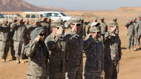 Militares estadounidenses y sauditas en un ejercicio conjunto en Arabia. (New York National Guard)