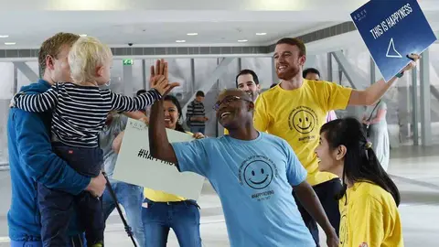 Una de las actividades organizadas por la RTA con motivo del Día de la Felicidad en 2017.