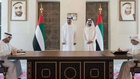 Gobernantes de Emiratos durante la firma del acuerdo.