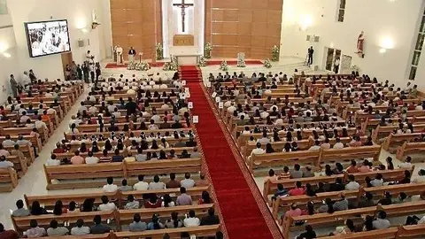 Inauguración de la iglesia de St. Paul en Abu Dhabi.