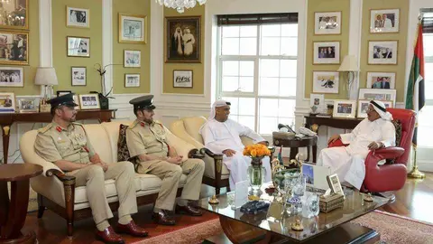 El presidente de Hatboor durante la presentación del proyecto de ayuda.
