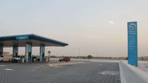 Una gasolinera de la petrolera estatal de EAU. (EL CORREO)
