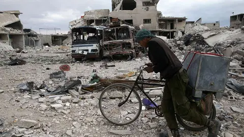 En la imagen de Reuters, una ciudad siria devastada por la guerra.