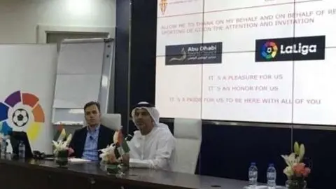 El técnico español durante una de las ponencias en Abu Dhabi.