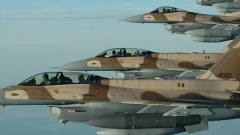 Una imagen de los aviones F-16.