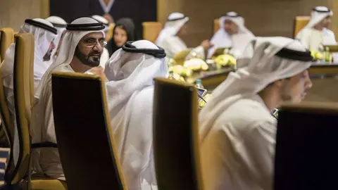 Sheikh Mohammed bin Rashid preside una reunión del Gabinete de Emiratos. 